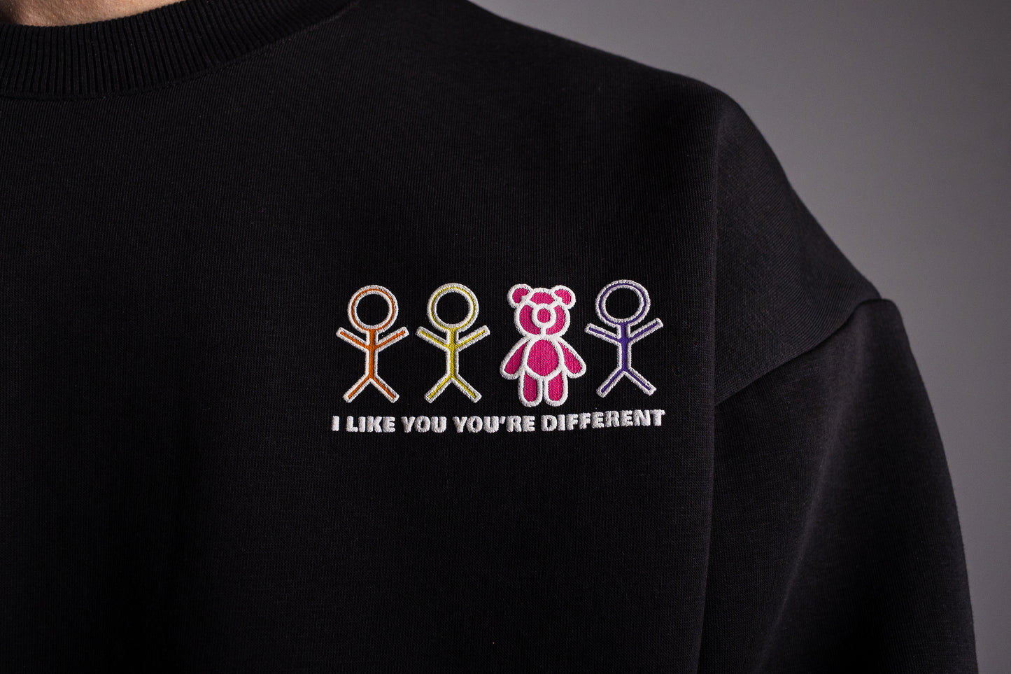HOMEBOY TEDDY DIFFERENT BLACK CREWNECK
