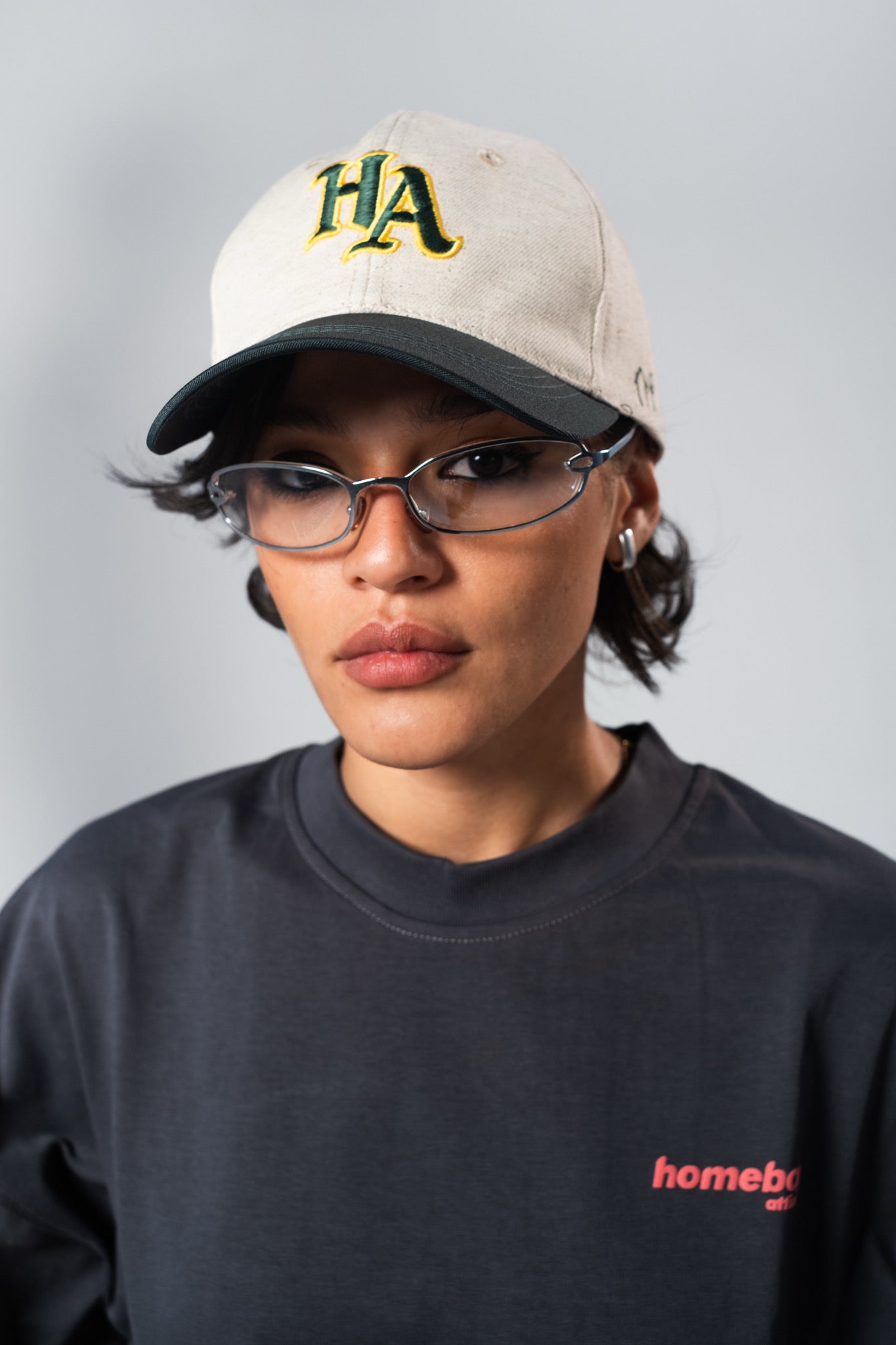 CONTRAST STEEL OG TEE
