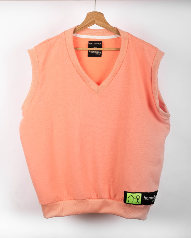 SALMON SLEEVELESS SWEATER